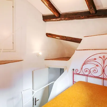 Holiday home Casa Porto Sole A Mucchi Bianchi